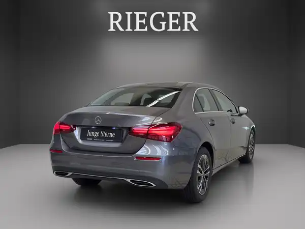 MERCEDES-BENZ A 180 (13/24)