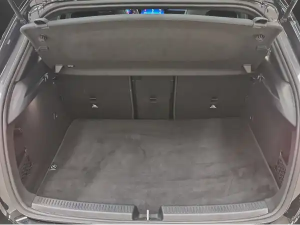 MERCEDES-BENZ A 180 (11/26)