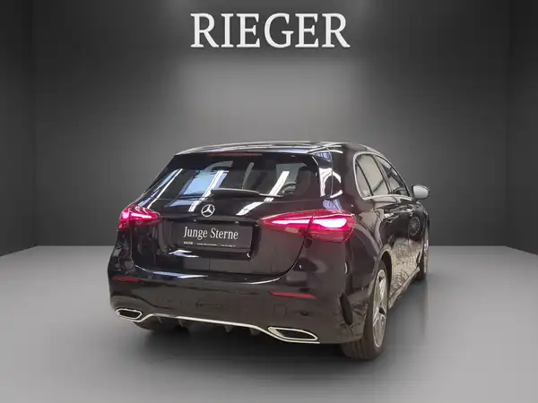 MERCEDES-BENZ A 180 (13/26)