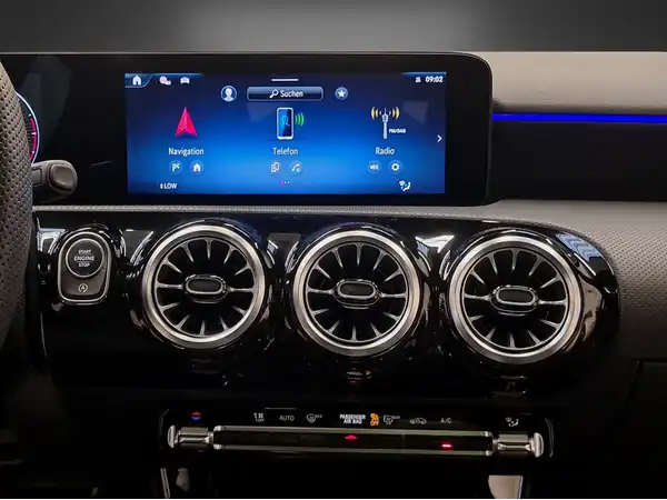 MERCEDES-BENZ A 180 (17/26)