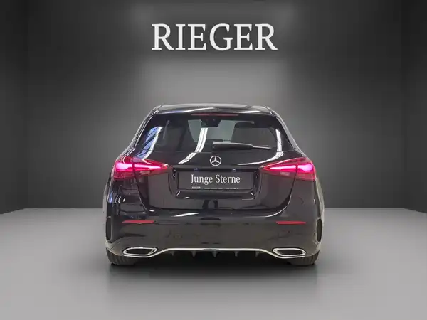 MERCEDES-BENZ A 180 (10/26)