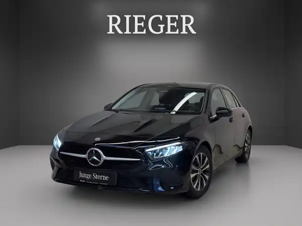 MERCEDES-BENZ A 180 (1/24)