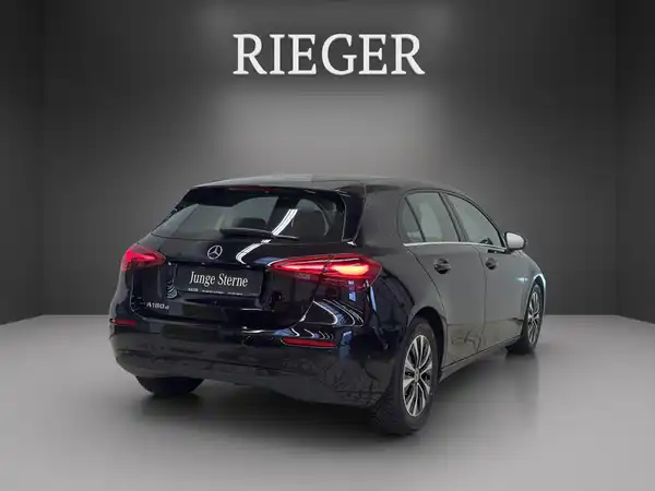 MERCEDES-BENZ A 180 (13/24)