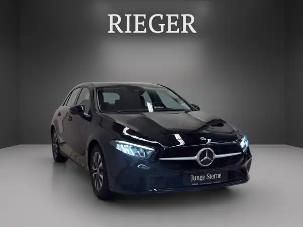 MERCEDES-BENZ A 180 (3/24)