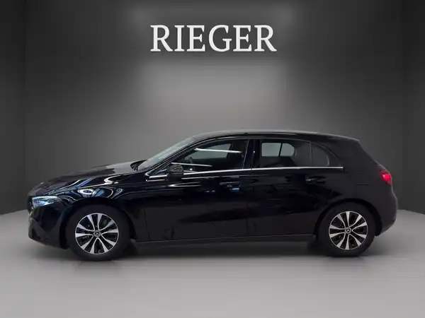 MERCEDES-BENZ A 180 (5/24)