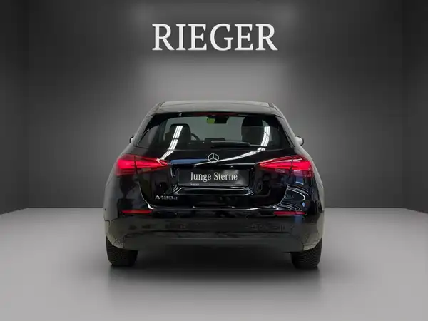 MERCEDES-BENZ A 180 (10/24)