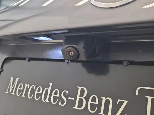 MERCEDES-BENZ A 180 (16/25)