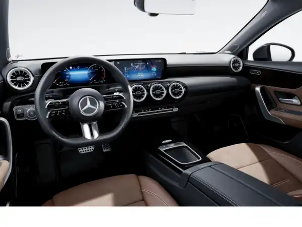 MERCEDES-BENZ A 180 (7/15)