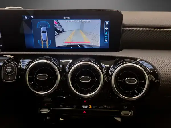 MERCEDES-BENZ A 180 (15/25)