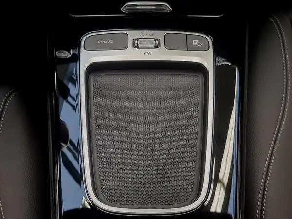 MERCEDES-BENZ A 180 (20/25)