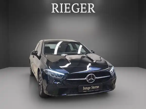 MERCEDES-BENZ A 180 (3/25)