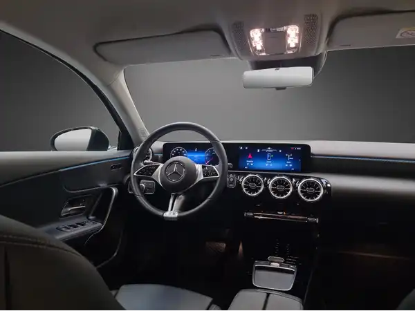 MERCEDES-BENZ A 180 (16/24)