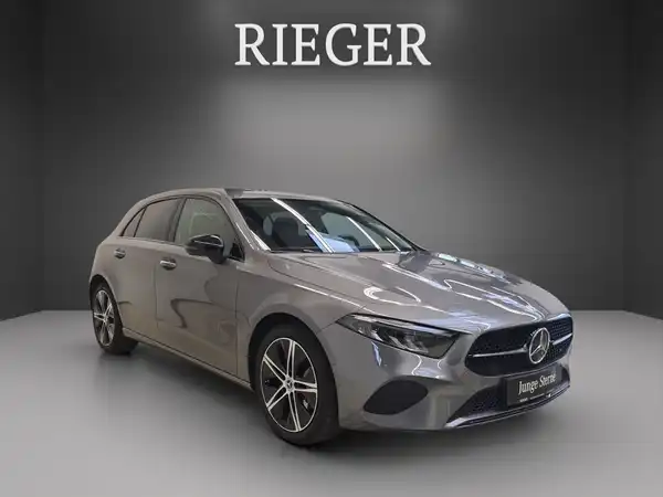 MERCEDES-BENZ A 180 (3/24)