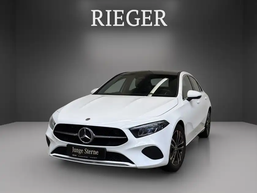 MERCEDES-BENZ A 180 (1/25)