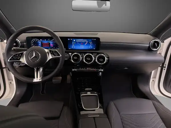 MERCEDES-BENZ A 180 (17/25)